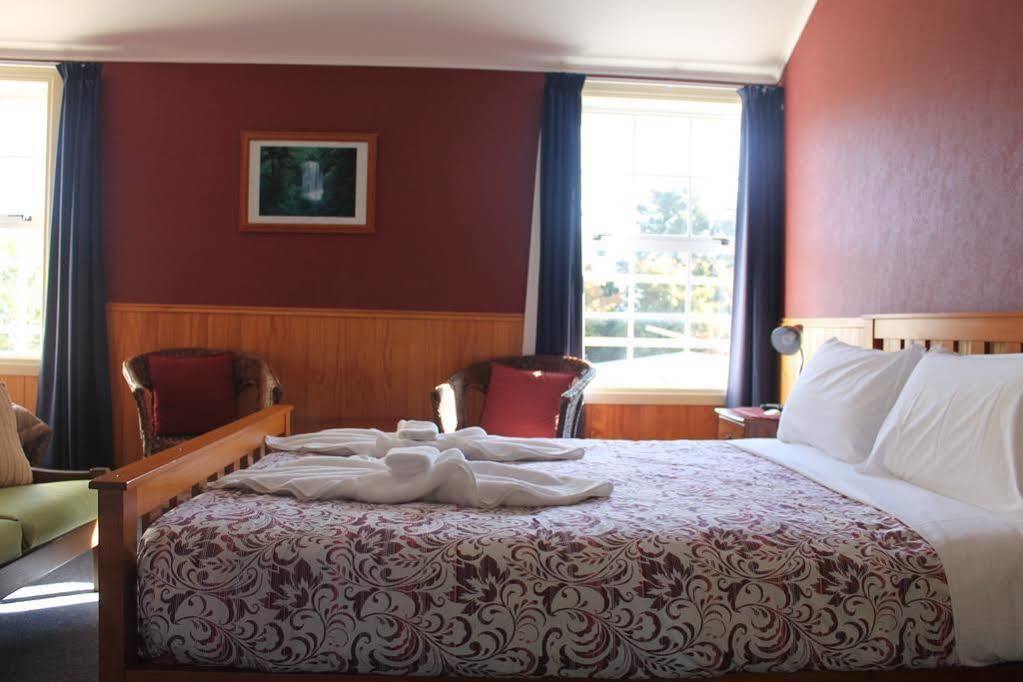 Stony River Hotel Okato Exterior foto
